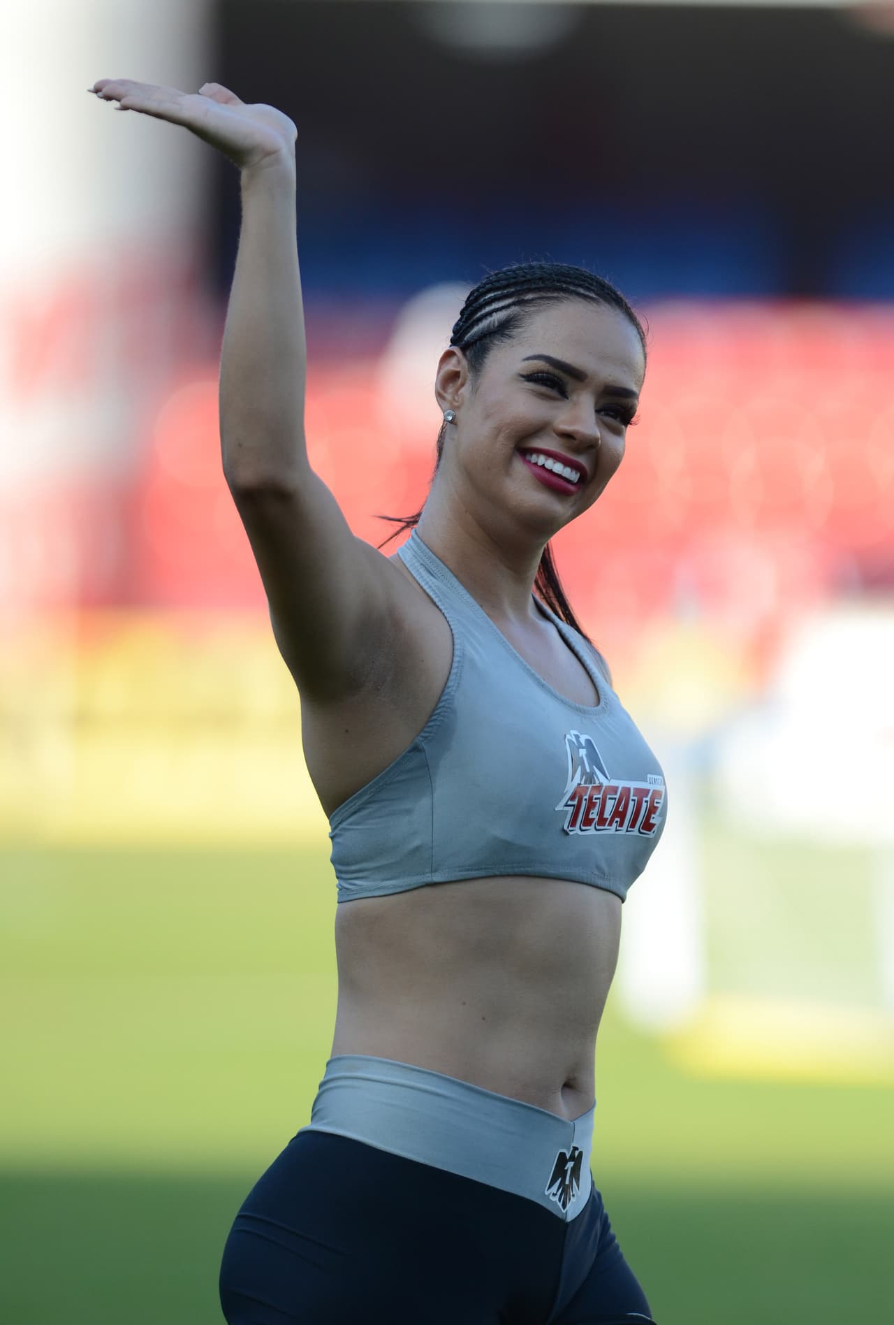 Hermosas las chicas del Luis de la Fuente.