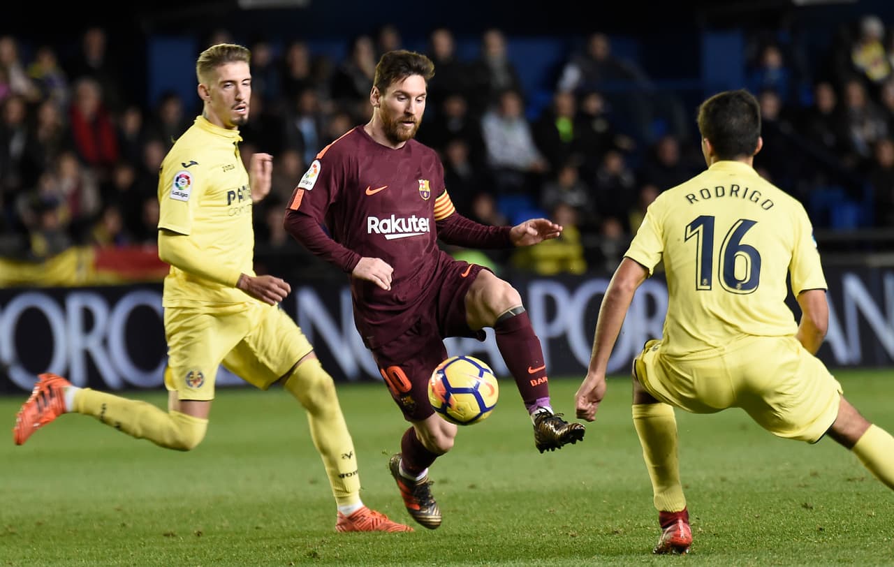 Lionel Messi vistió de vinotinto en un juego ante Villarreal dentro de la competición española en diciembre de 2017.
