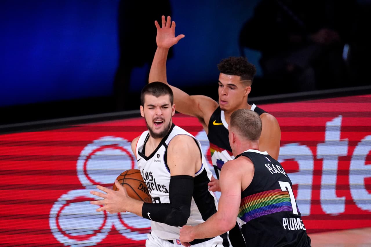 Los Angeles Clippers conisguen imponerse a los Denver Nuggets con un marcador de 113-107 y retoman la ventaja en las semifinales.