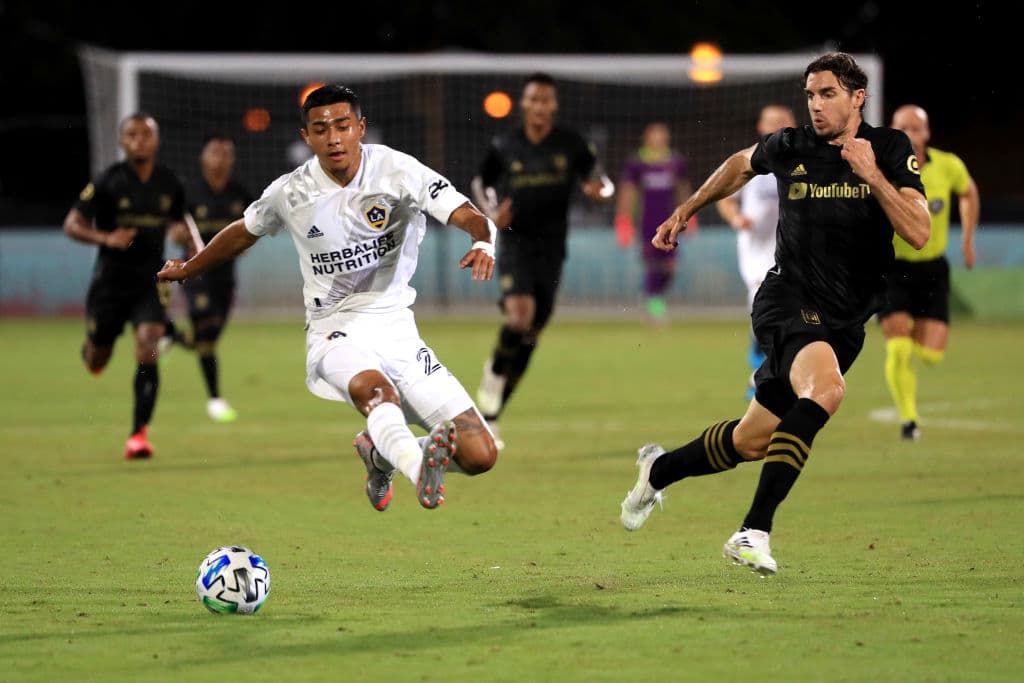 El defensor de 19 años tuvo una gran temporada en el 2020 y gracias a sus buenas actuaciones es uno de los candidatos favoritos para emigrar al futbol europeo.