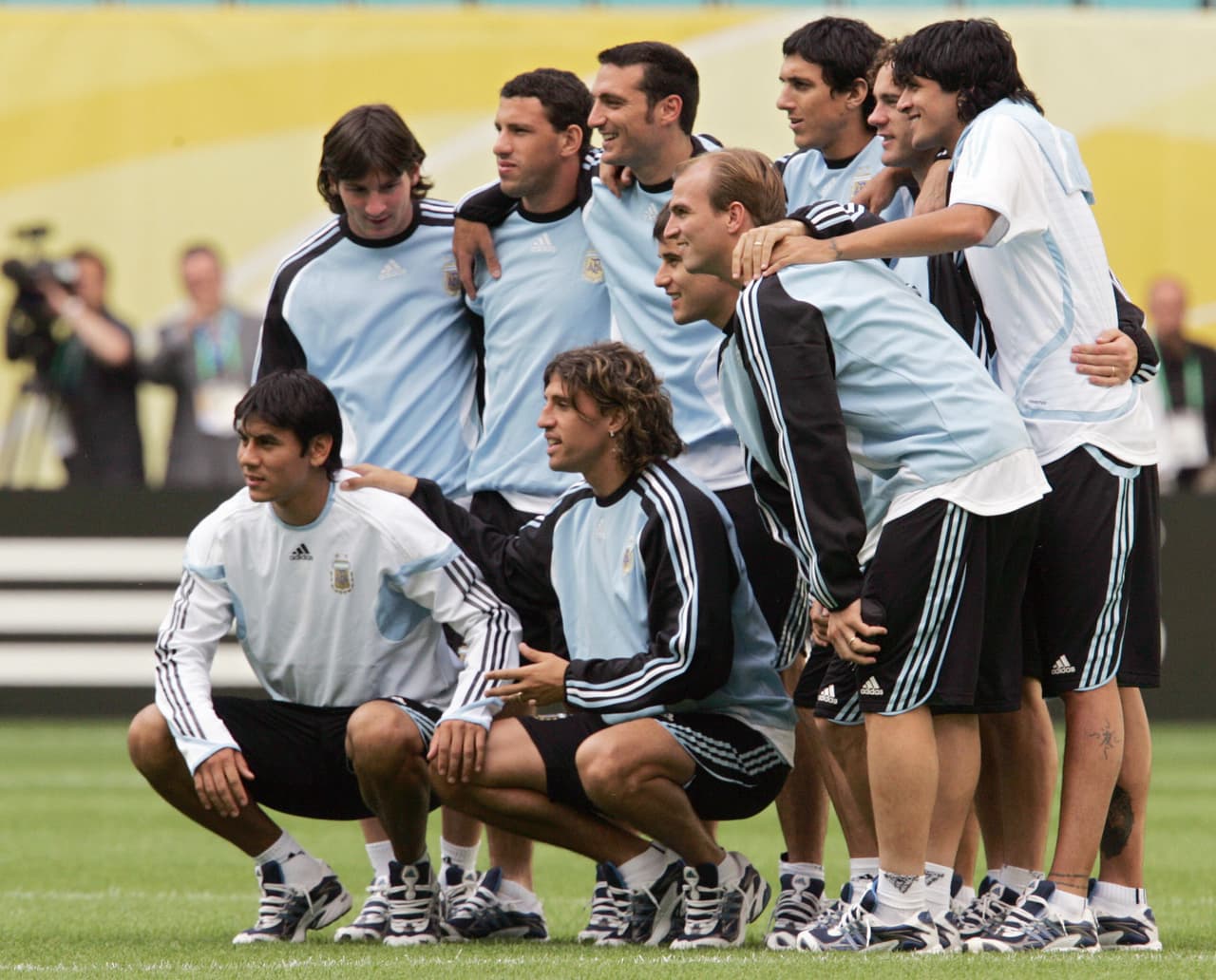 Su primer duelo ante el Tri fue en el Mundial Alemania 2006, en los Octavos de Final.
