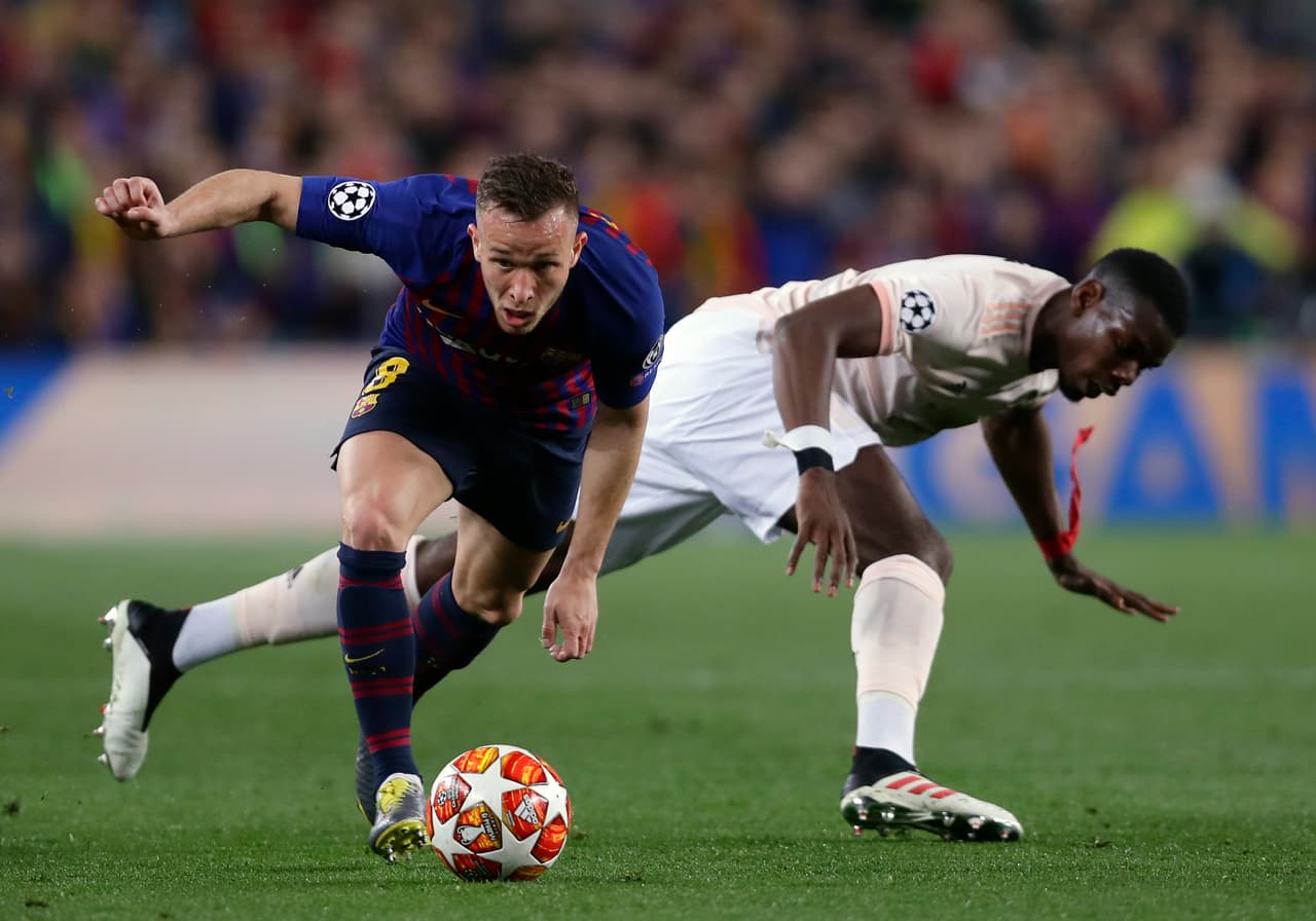 Mientras que Pogba tuvo que dejar de lado lo que le gusta hacer que es el juego creativo, espectacular y correr y comandar contraataques para ponerse a marcar y jugar como un escudo.