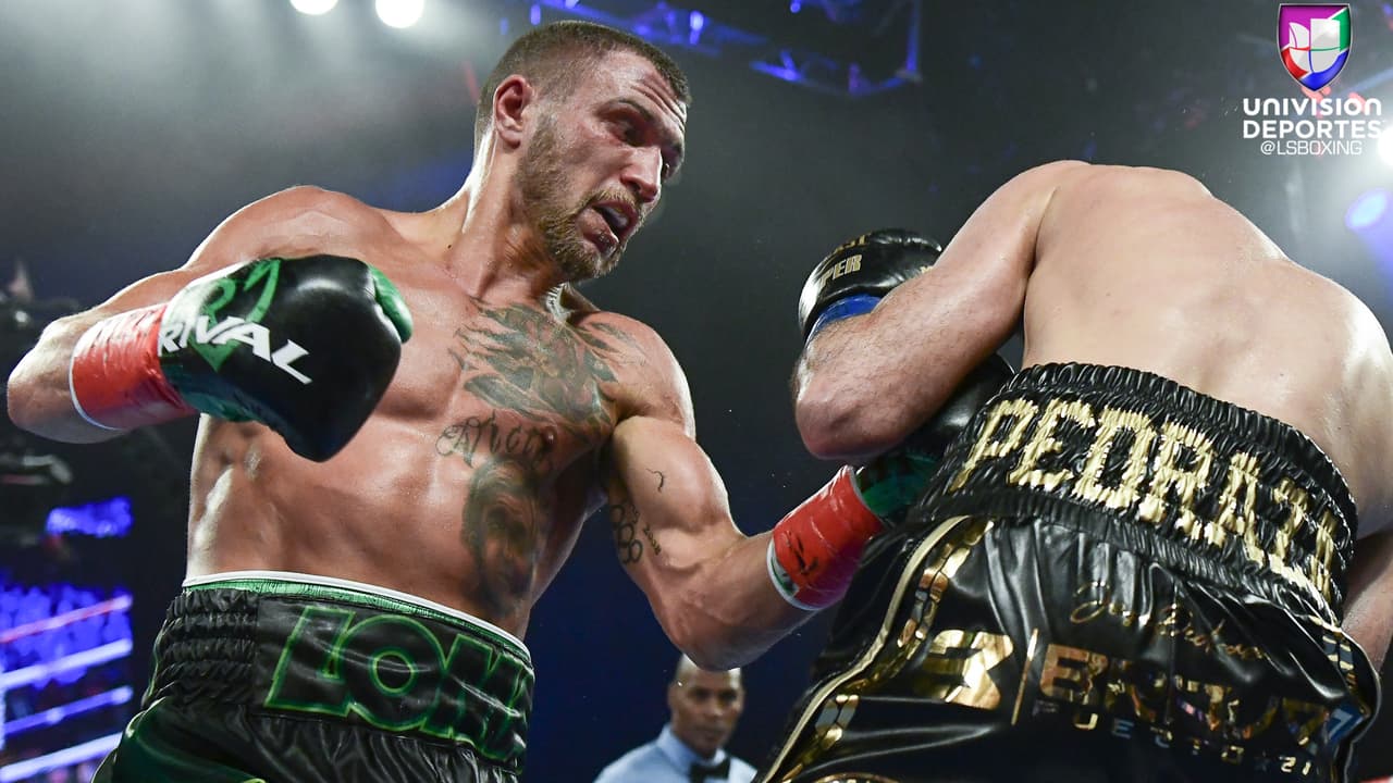Vasiliy Lomachenko derrotó a un José Pedraza que le incomodó la pelea por momentos, pero que no pudo contrarrestar la velocidad e inteligencia de la 'Matrix'.