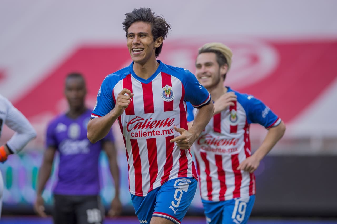 Acumula 4,981 minutos en Primera División y ha marcado 29 goles.