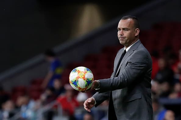 Dudamel pone cargo a disposición de los dirigentes por situación política