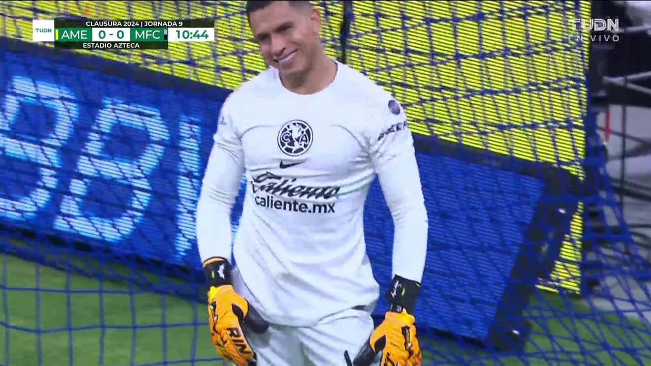 ¡TIRO ATAJADO! disparo por Gustavo del Prete.