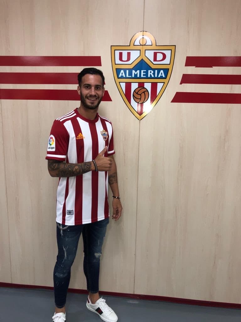 El Getafe CF anuncia la cesión de Jose Carlos Lazo a la UD Almería.