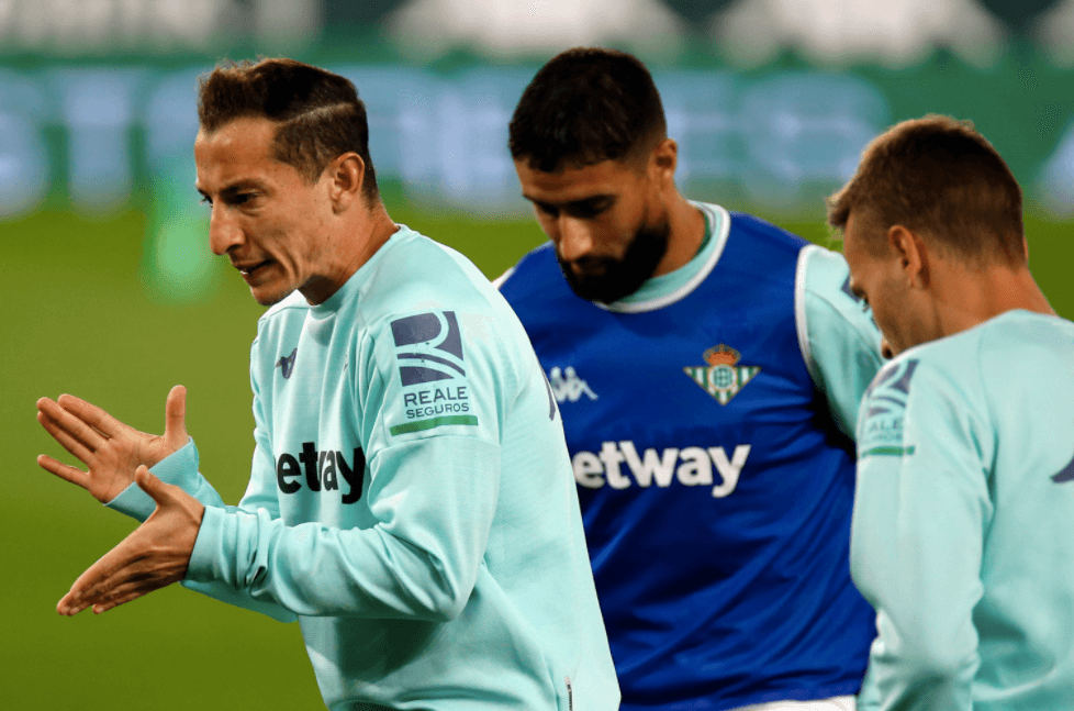 Andrés Guardado se descarta para enfrentar al Atlético de Madrid