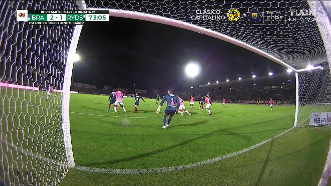 ¡TIRO ATAJADO! disparo por José Alvarado.