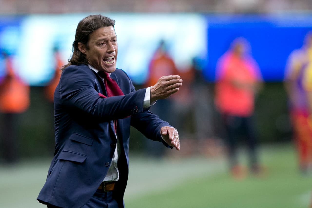 Almeyda, con temperamento pero también con seriedad, logra un equilibrio valioso en el tradicional equipo mexicano, que es favorito para el título.