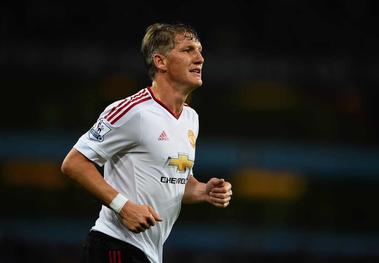 En la media cancha al experimentado Bastian Schweinsteiger proveniente del Bayern Munich, los ‘Diablos Rojos’ desembolsaron 20 millones de euros. Otro que llegó con menos reflectores fue Morgan Schneiderlin proveniente del Southampton.