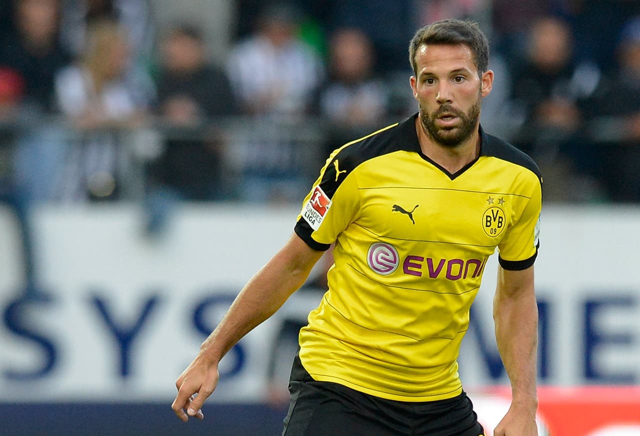 En tanto que el Borussia Dortmund compró a nivel local a Gonzalo Castro, Roman Burki y la carta fuerte a nivel internacional fue Andan Januzaj quien llegó cedido del Manchester United.