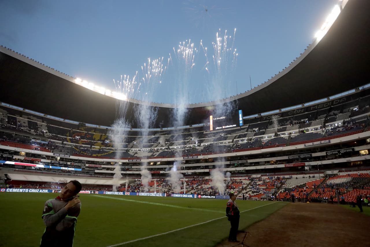 <b>Estadio Azteca (México)</b>: Además de eliminatorias mundialistas, uno de los mayores logros del Tri ocurrió en la Copa Confederaciones1999 donde superaron 4-3 para adjudicarse el título. Los anotadores fueron Miguel Zepeda (2), José Manuel Abundis y Cuauhtémoc Blanco.