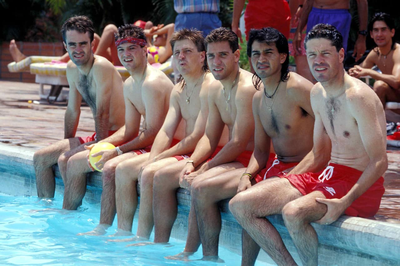 Su enjundia a la selección nacional lo llevó. Compartió tardes de fútbol con cracks como Luis García, Ricardo Peláez y Alberto García Aspe.