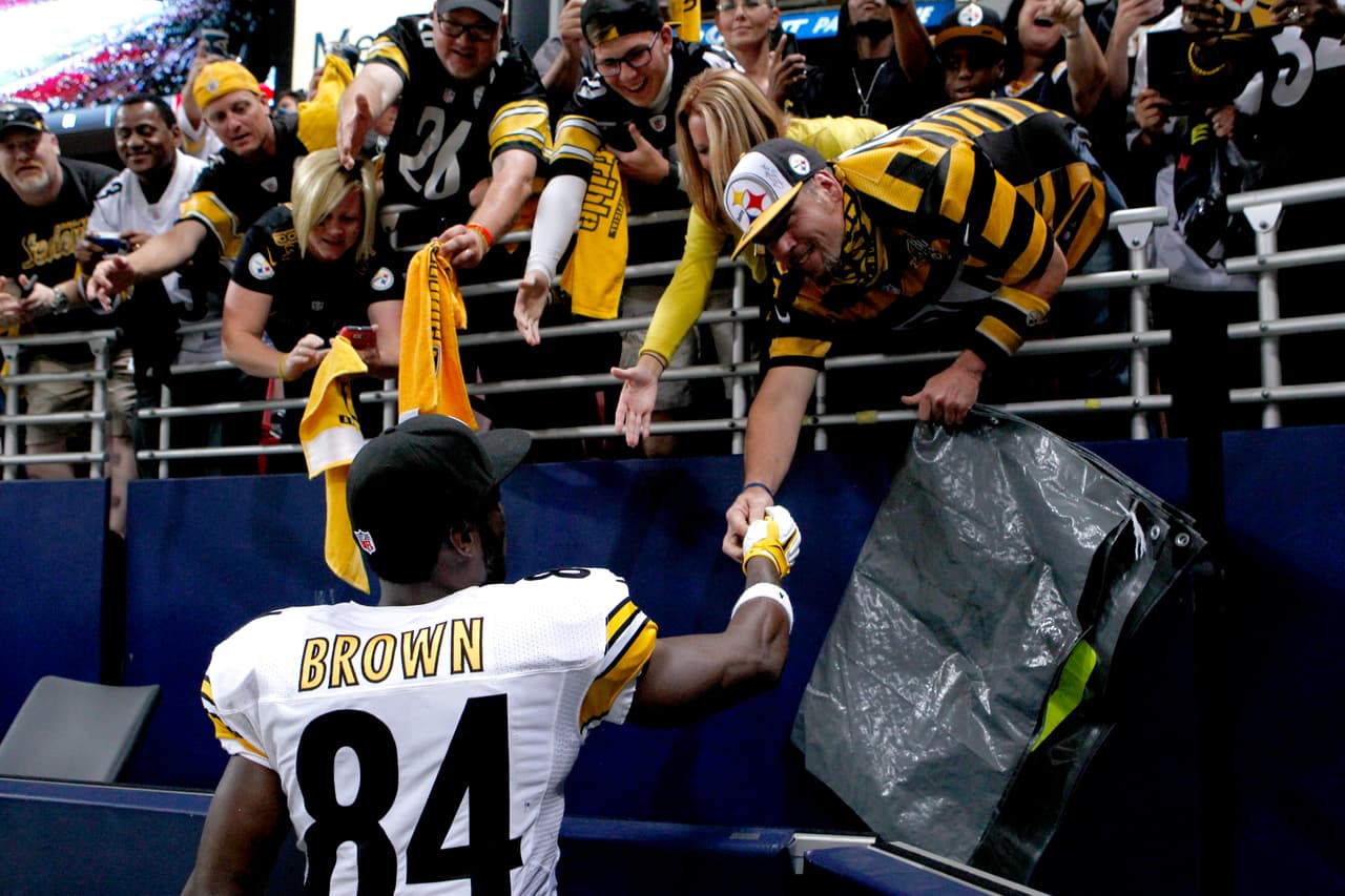 Las imágenes del agridulce triunfo de los Pittsburgh Steelers por 12-6 ante los St. Louis Rams donde perdieron por lesión a su quarterback, Ben Roethlisberger.