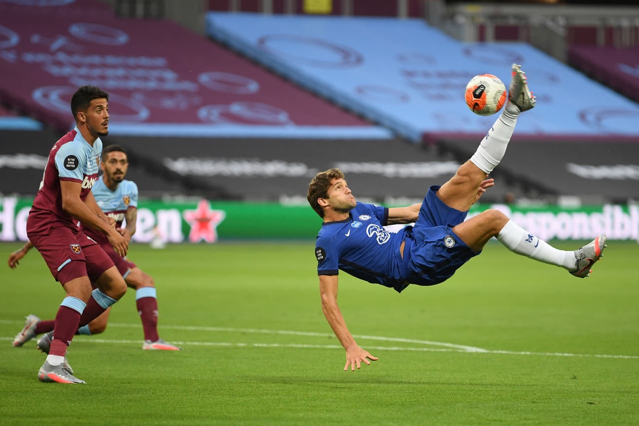 Chelsea necesitaba sumar tres unidades para aprovechar la derrota de Leicester y subir a la tercera posición de la Premier League.