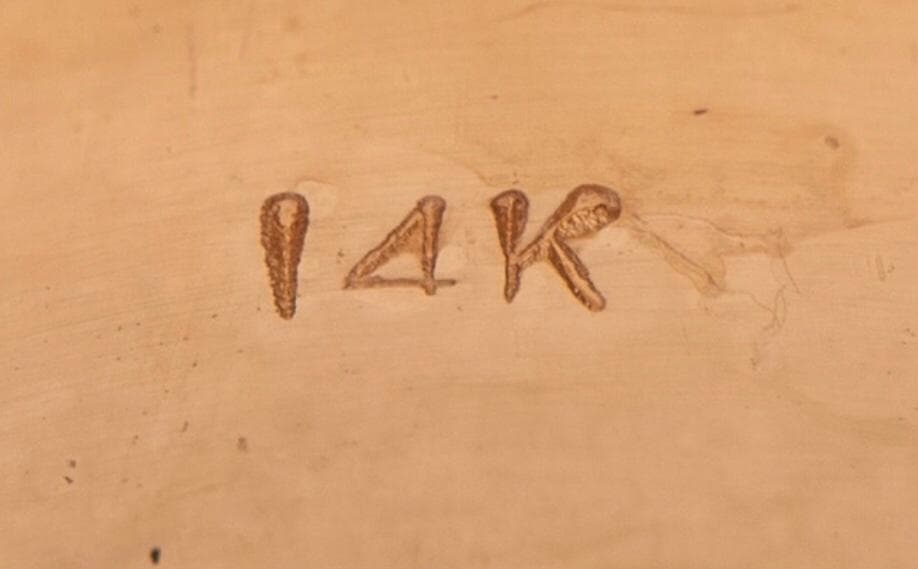 El anillo de campeonato de Los Angeles Lakers de 2000 que Kobe Bryant regaló a su padre Joe, está disponible en una subasta que arrancará en los $40 mil dólares.