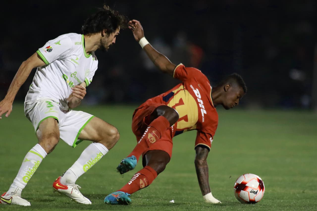 Corozo y Arriba tuvieron una lucha constante.