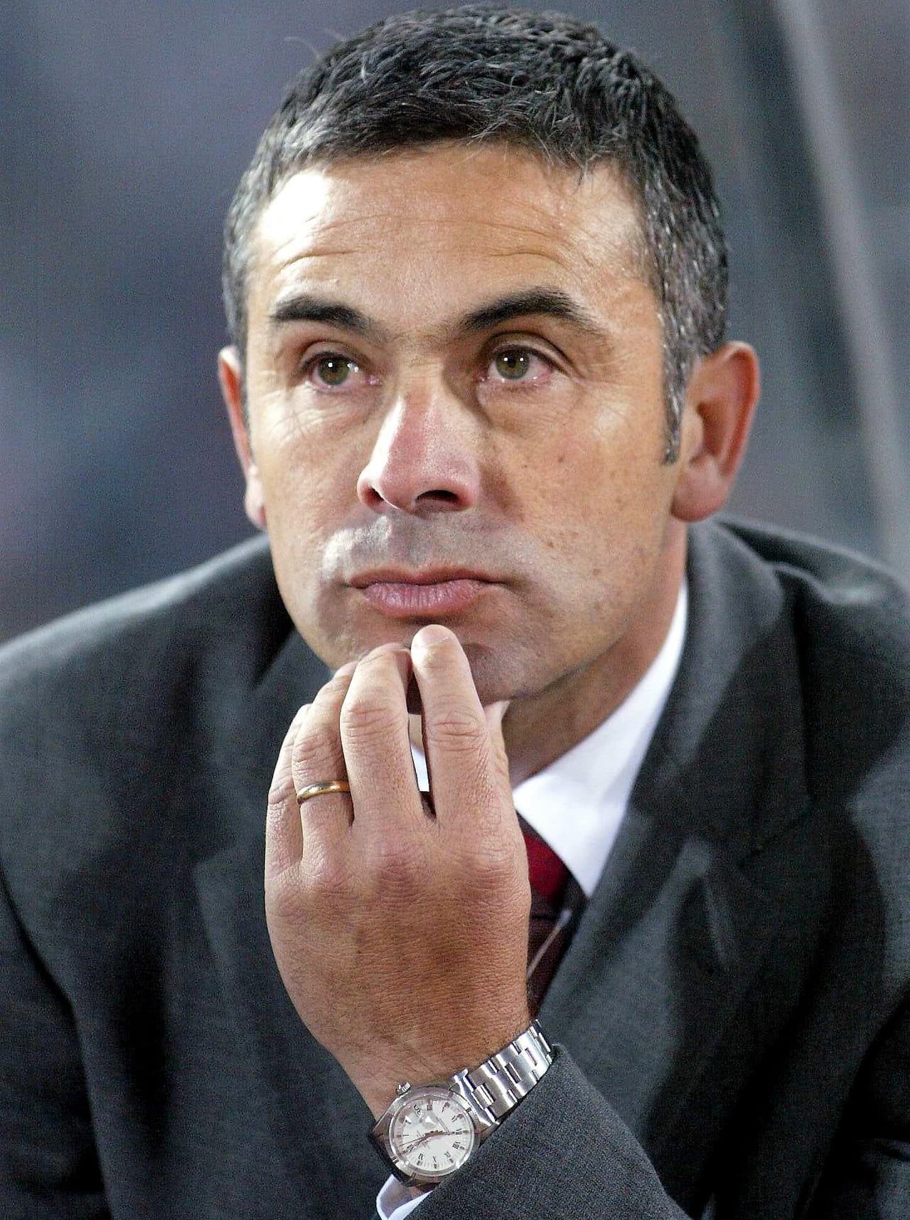 Mientras eso se dirime, llega a un equipo que necesita que sea tan bueno en la pista de baile como en el banquillo.