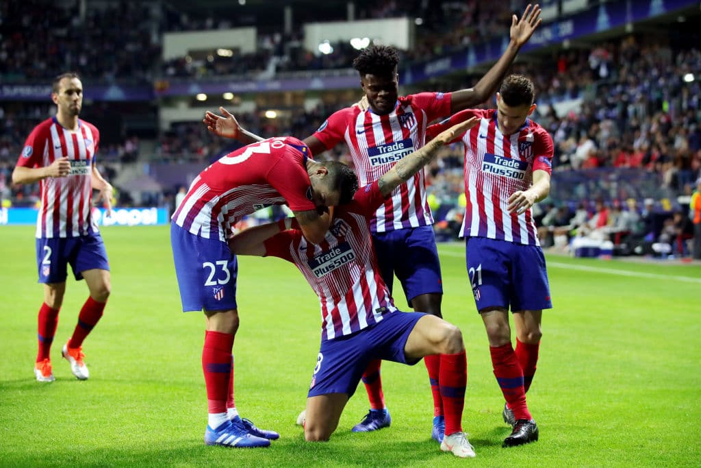 Más tarde cayó el 4-2 definitivo, ya para ese entonces Costa, quien además estaba amonestado, había salido del juego, cobijado por una ovación de pie de los hinchas colchoneros.