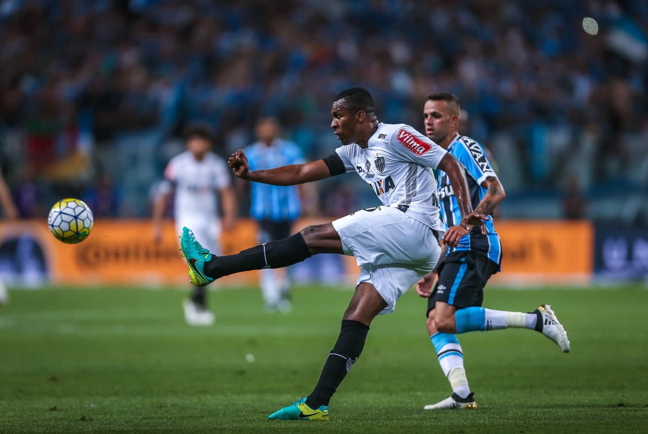 El ecuatoriano Frikson Erazo (Atlético Mineiro) podria llegar a los Xolos del 'Chacho' Coudet. Igual falta mucho camino para que este rumor se convierta en realidad.