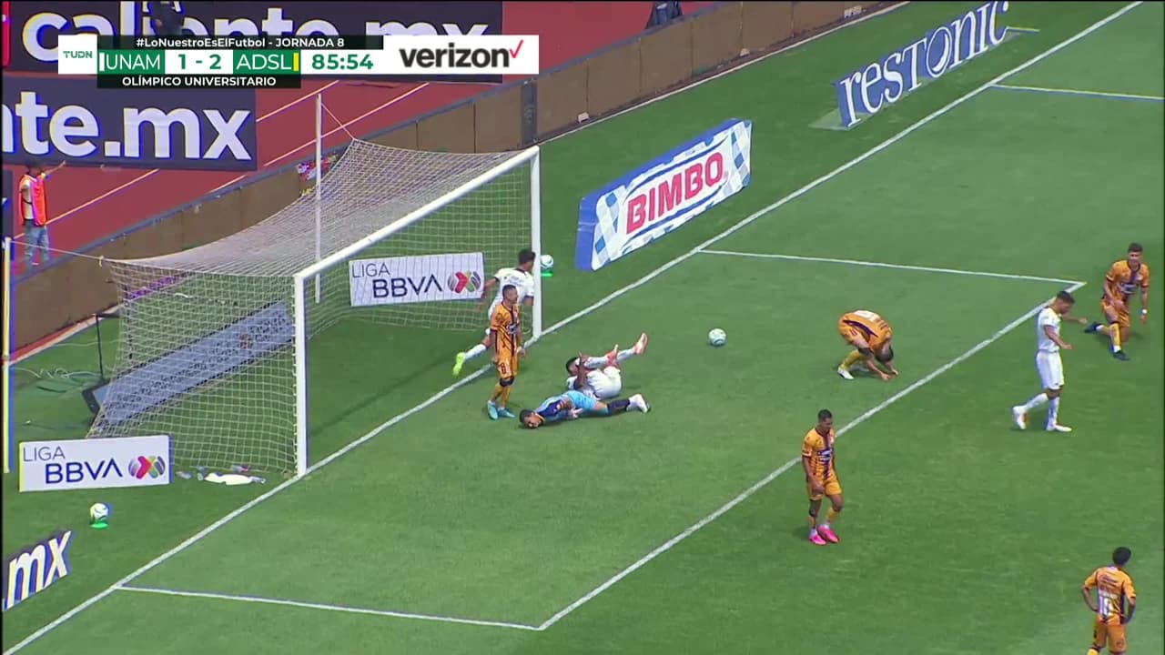 ¡GOL!  anota para Pumas UNAM. César Huerta