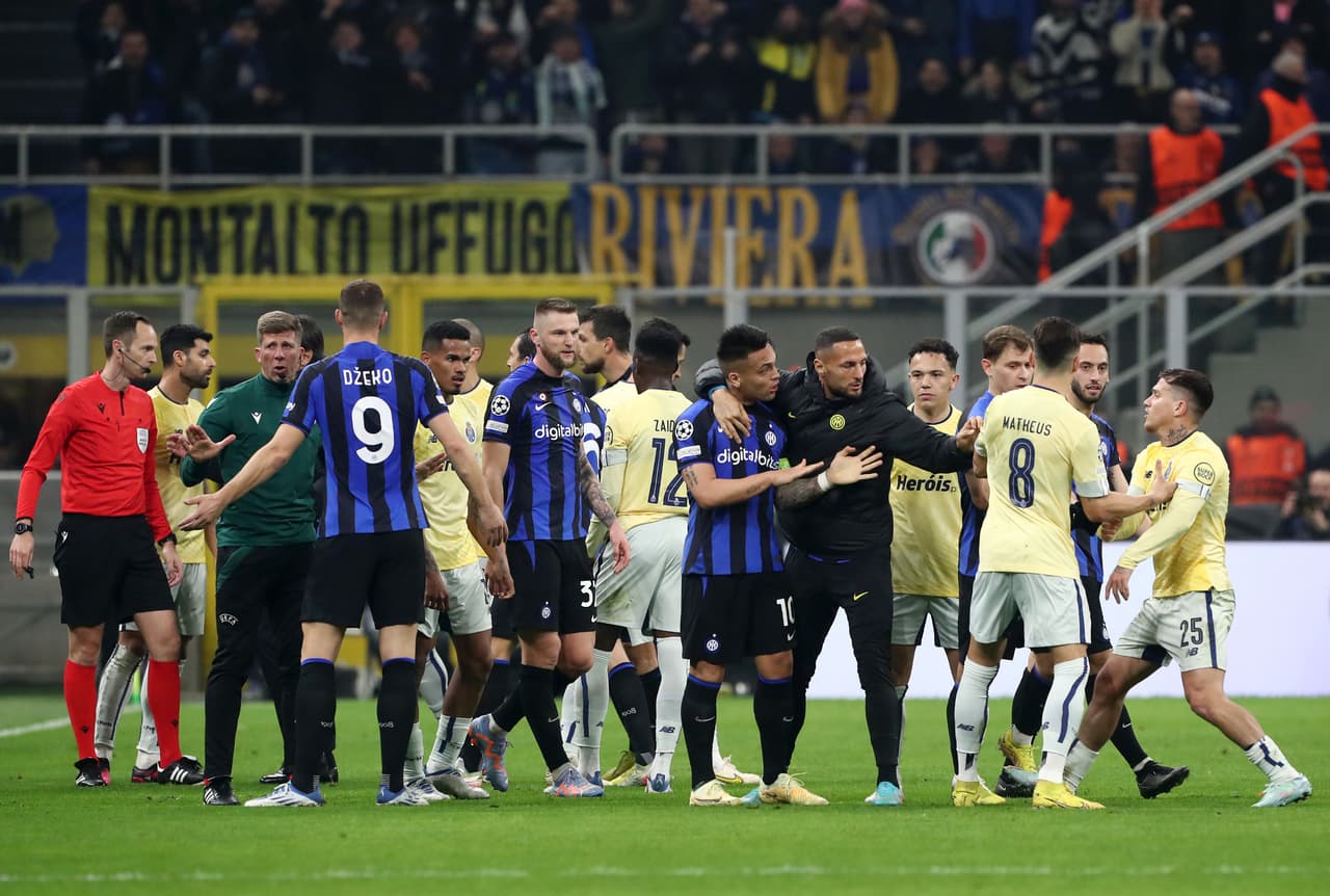 El Leipzig empató 1-1 con el Manchester City con goles de Riyad Mahrez (27') y de Joško Gvardiol (70'), mientras que el Inter de Milán rescató el empate ante el Porto con un gol de Romelu Lukaku en la ida de los Octavos de Final de la UEFA Champions League.
