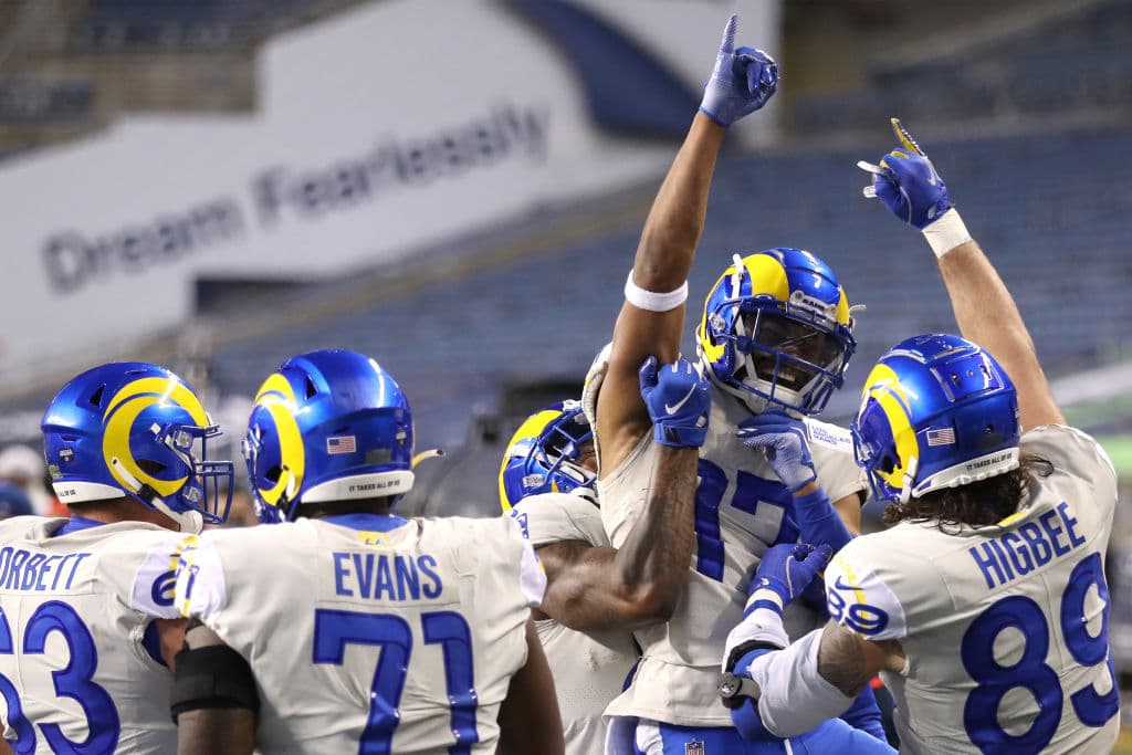 El cuadro angelino consiguió su pase a la ronda divisional tras vencer 30-20 a los de Seattle. | Russell Wilson poco pudo hacer con las deficiencias de la línea ofensiva contrastada con la poderosa defensiva de los Rams.