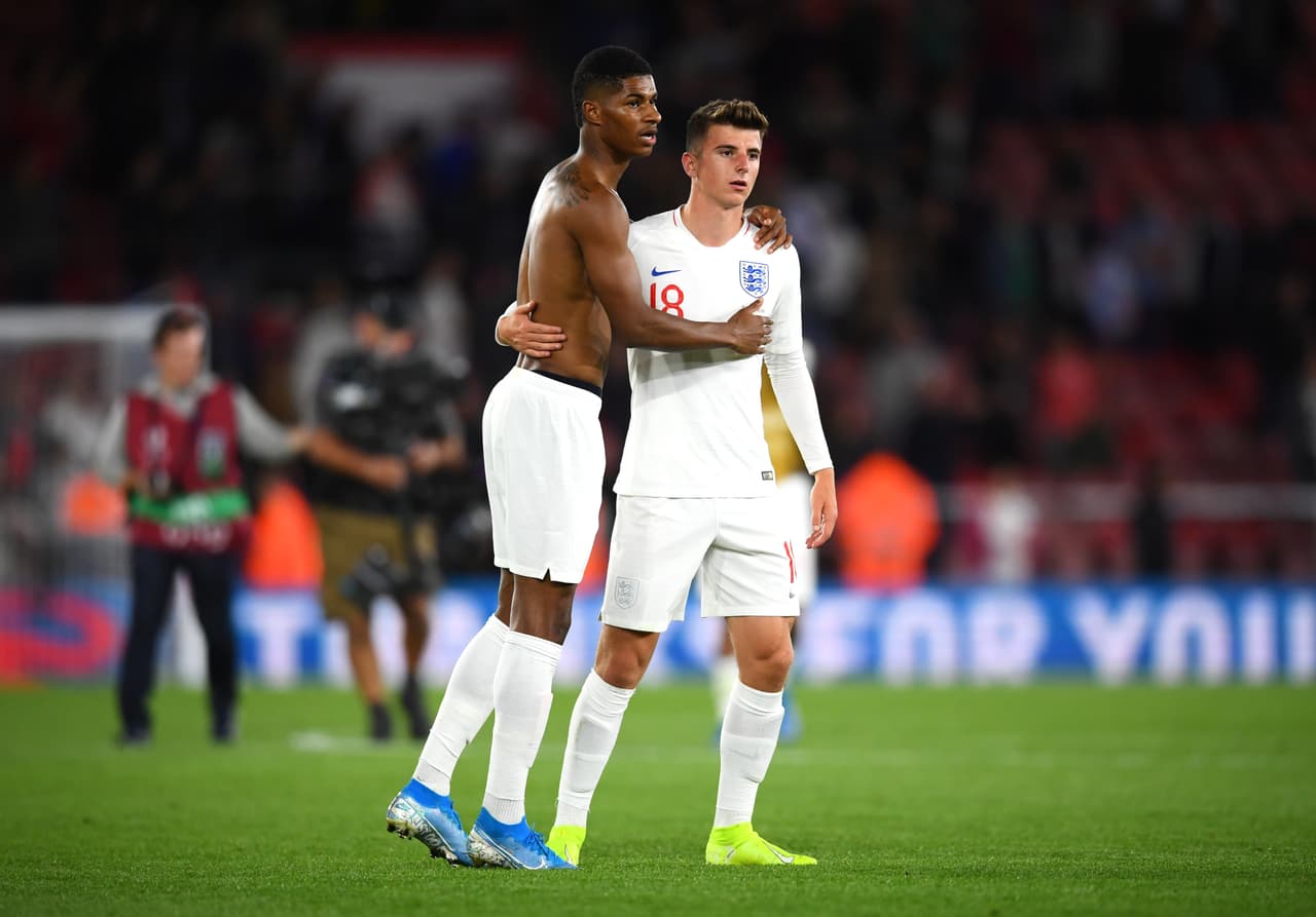 Esta última fecha FIFA fue contemplado por Southgate y debutó con la selección mayor de Inglaterra a los 20 años.