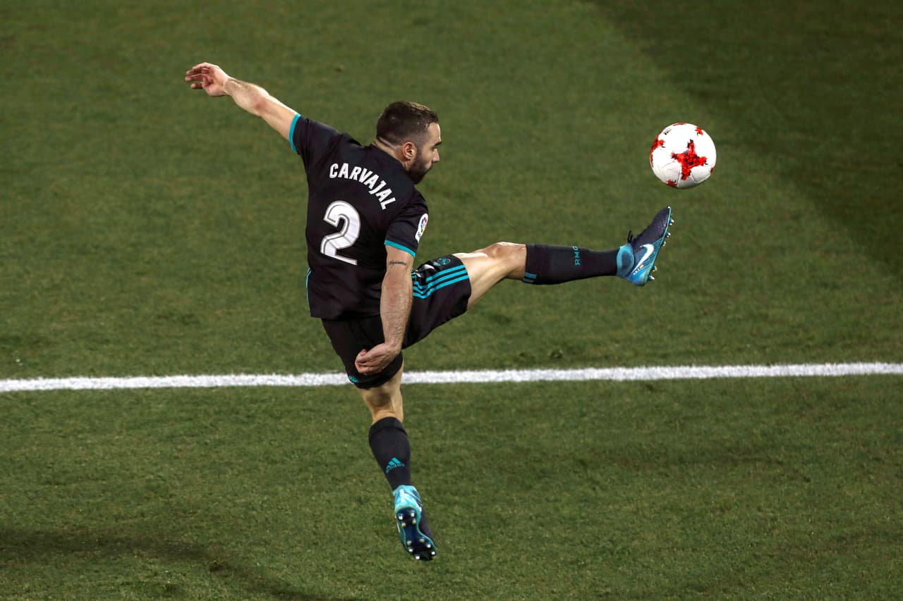 De los titulares en el Madrid, destacó la presencia del lateral Dani Carvajal que por momentos se contagió del mal momento y se vio desesperado.