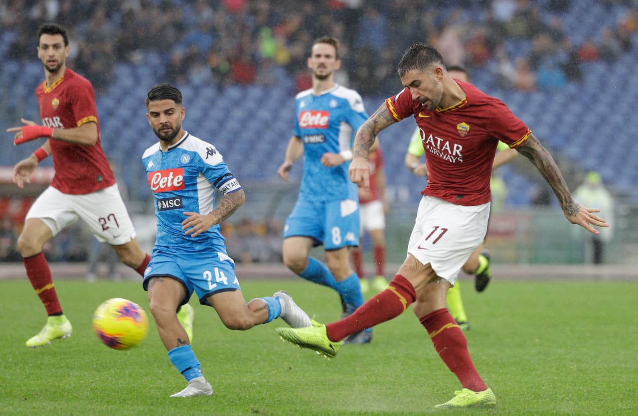 Para Roma anotaron Zaniolo (19’) y, de tiro penal, Veretout (55’). Milik (72’) descontó para los visitantes. Napoli recibirá el 5 de noviembre a Salzburg en partido de Champions League.