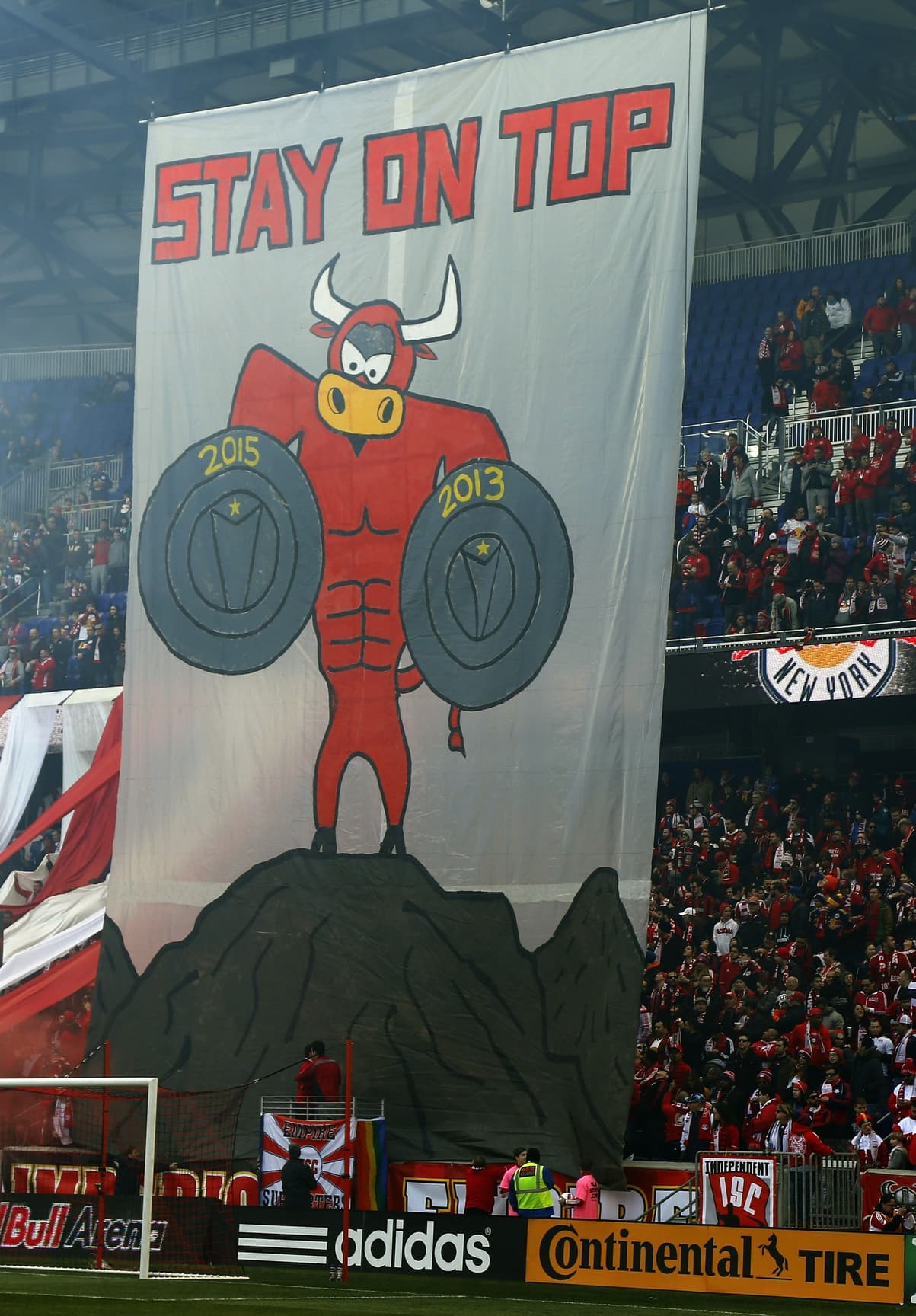 Los aficionados del Red Bulls celebraron el Supporter's Shield del año pasado.