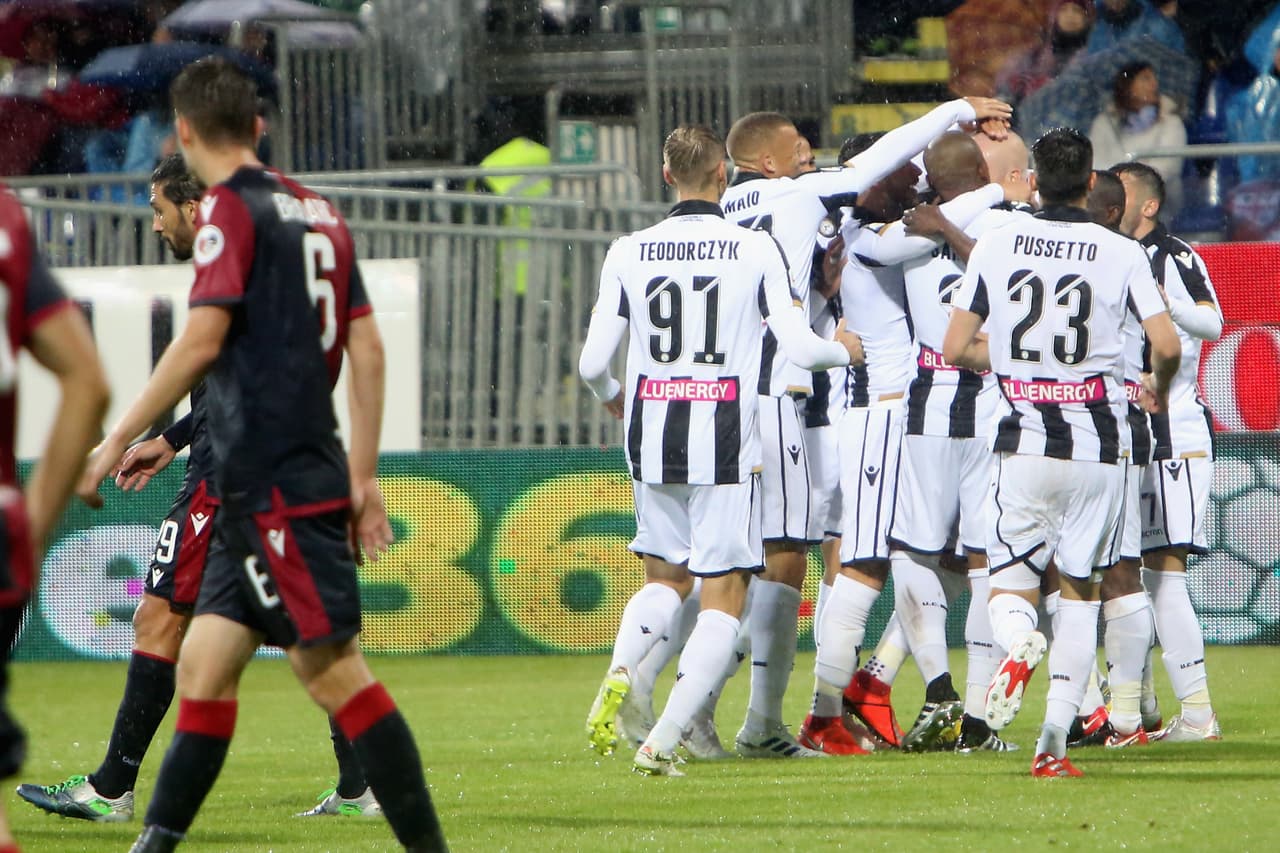 El islandés Emil Hallfredsson (59') y el francés Sebastian De Maio (69') marcaron para el triunfo final 2-1 que también dejó al Udinese en la Serie A.