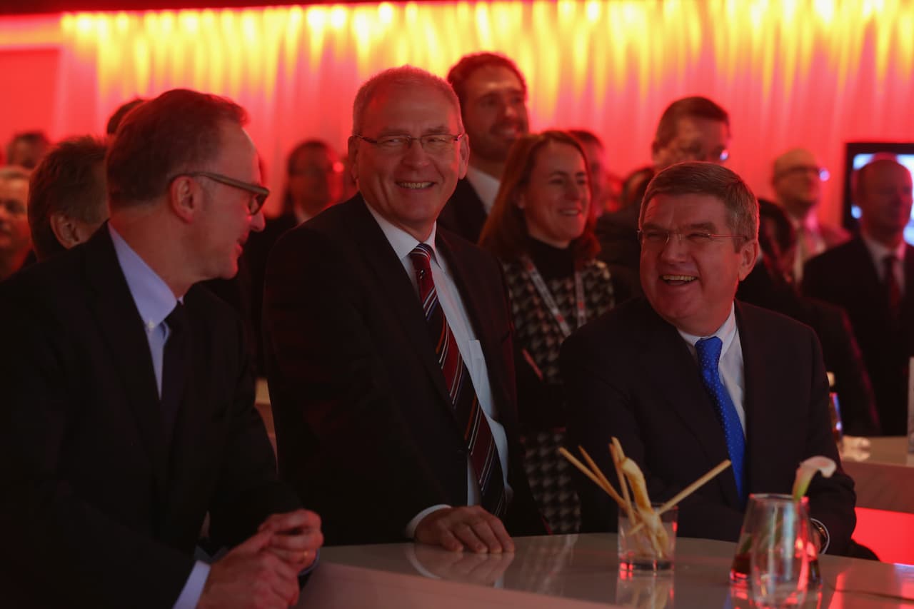 Los directivos del Bayern Munich como Karl-Heinz Rumenigge han analizado la situación de la Bundesliga en relación con la economía de Alemania y optan por no hacer grandes gastos.