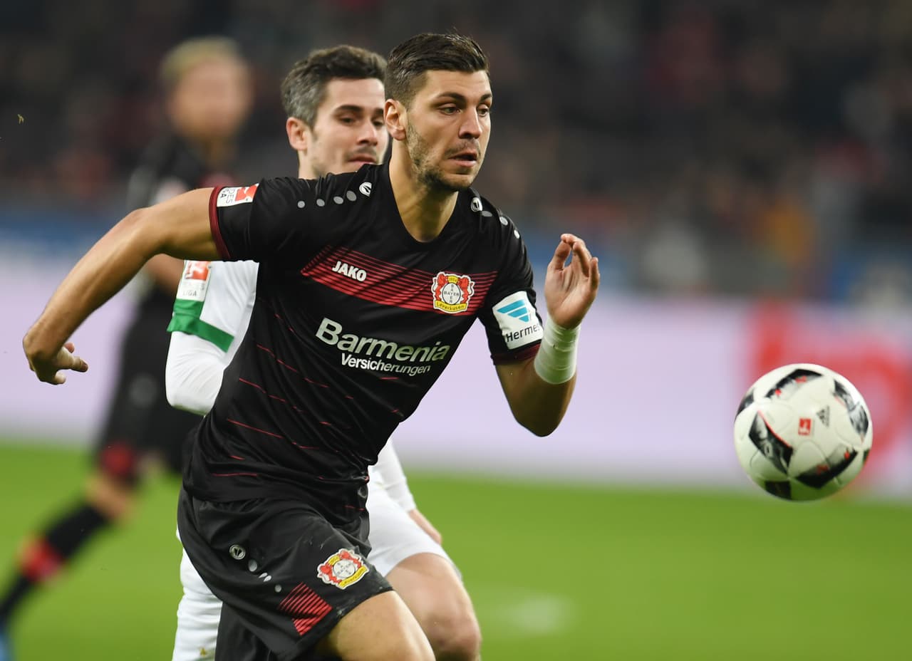 Aleksandar Dragović (Leverkusen), uno de los defensores centrales que utilizó hoy Korkut para recibir al Bremen.