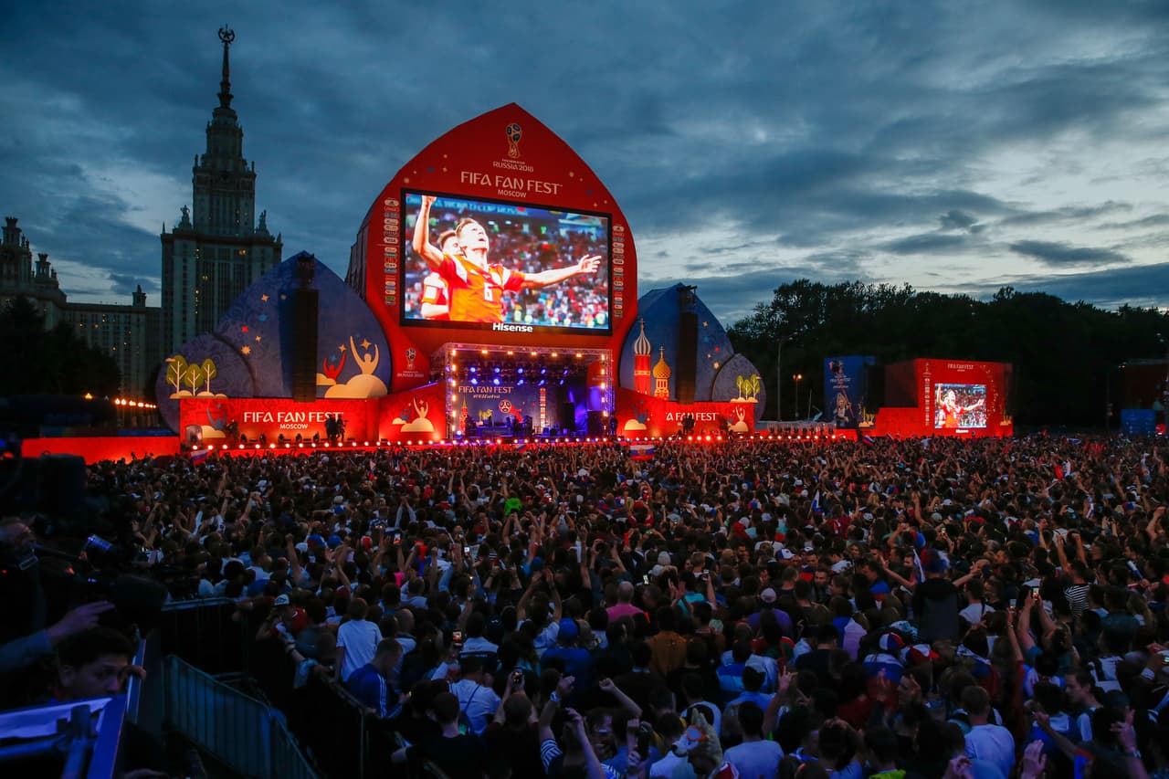 El fan fest en las afueras del Estadio Fisht de Sochi también fue escenario del drama durante el partido y en la definición por penales entre Rusia y Croacia.