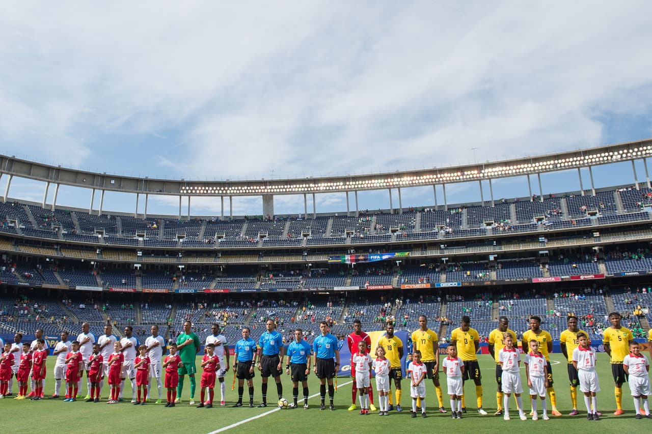 Con este encuentro dio comienzo la actividad en el Grupo C de la Copa Oro.