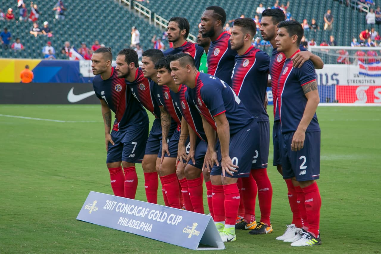 Y este el once de Costa Rica: Pemberton; Salvatierra, González, Waston, Calvo; Acosta; Ruíz, Guzmán, Tejeda, Ramírez; Ureña.