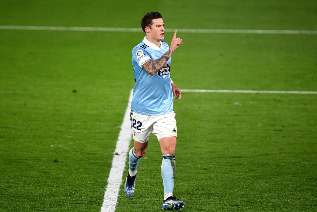 Con doblete de Santi Mina (45’, 68’) y otro tanto de Brais Méndez (45+2’), el cuadro de Néstor Araujo se impuso 3-1 al Elche; Emiliano Rigoni (50’) descontó por los visitantes. Celta de Vigo llegó a 29 unidades y Elche se quedó con 18, peligrando así su permanencia en el máximo circuito. Celta y Elche se medirán al Valencia y Eibar, respectivamente, en la siguiente fecha de La Liga.