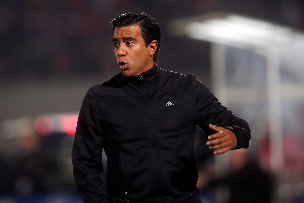 César Farías dirigirá en la Super Liga de la India.