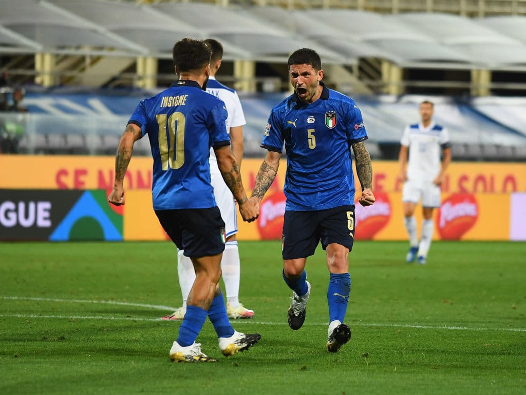 Edin Dzeko adelantó a los visitantes a los 57’ de juego. Stefano Sensi (67’) marcó el gol del empate.
