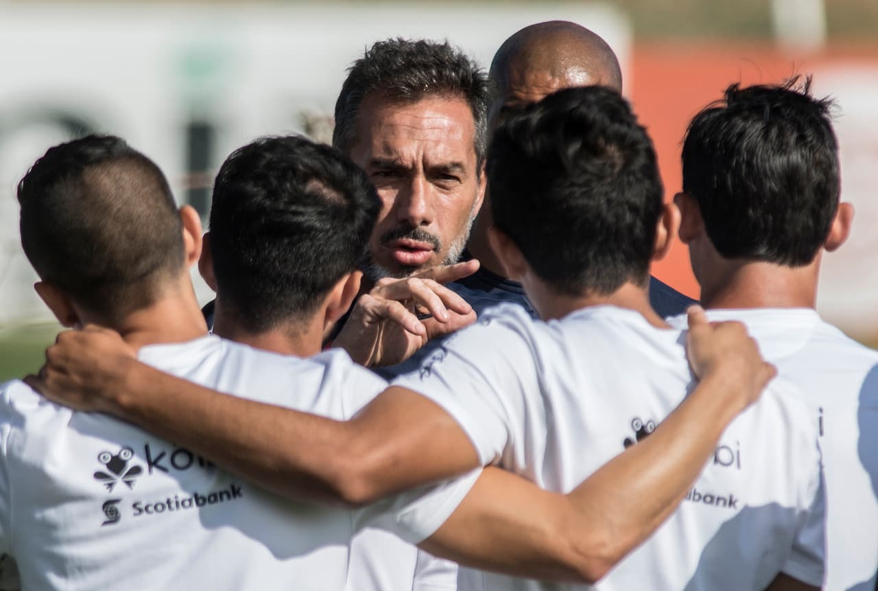 Gustavo Matosas tendrá enfrente, una oportunidad única: mostrar que su calidad como estratega es, no solamente para clubes, sino también para Selección. Ya tiene una derrota como estratega del combinado tico, pero no que no pierda la esperanza, aún hay tiempo para mejorar.