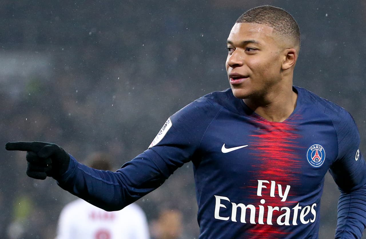 Kylian Mbappé, del PSG, costó 205.2 millones de dólares cuando tenía 19 años.