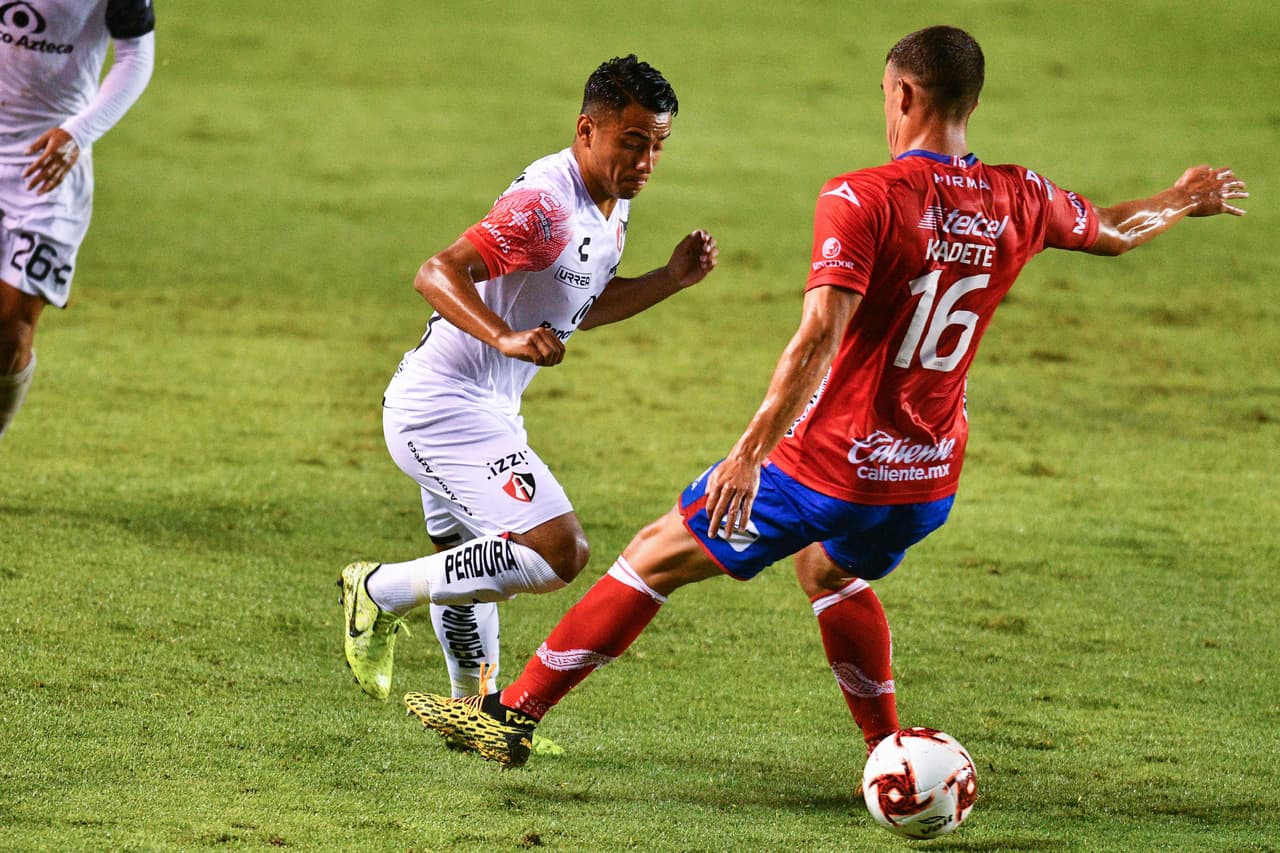 Javier Correa y Mauro Quiroga fueron los encargados de marcar en el entrenido empat que nos brindaron el Atlético San Luis y el Atlas.