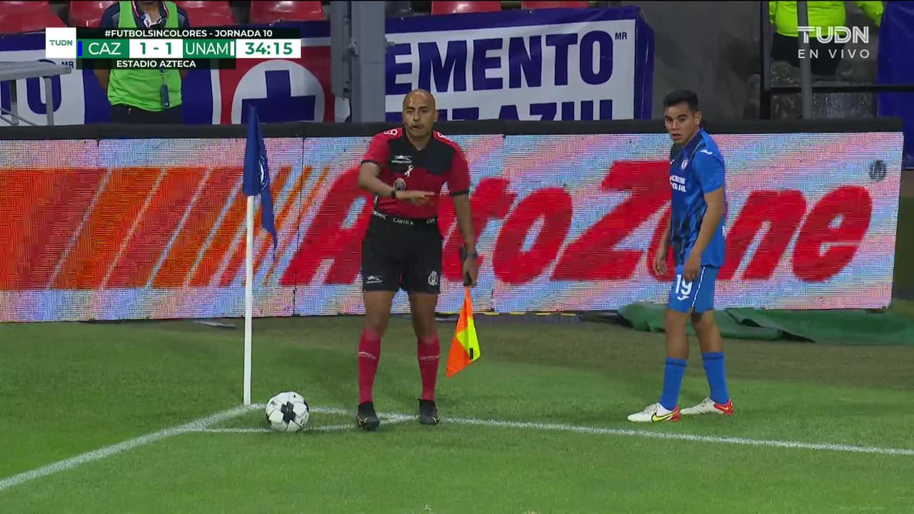 ¡TIRO ATAJADO! disparo por Rodrigo Huescas.