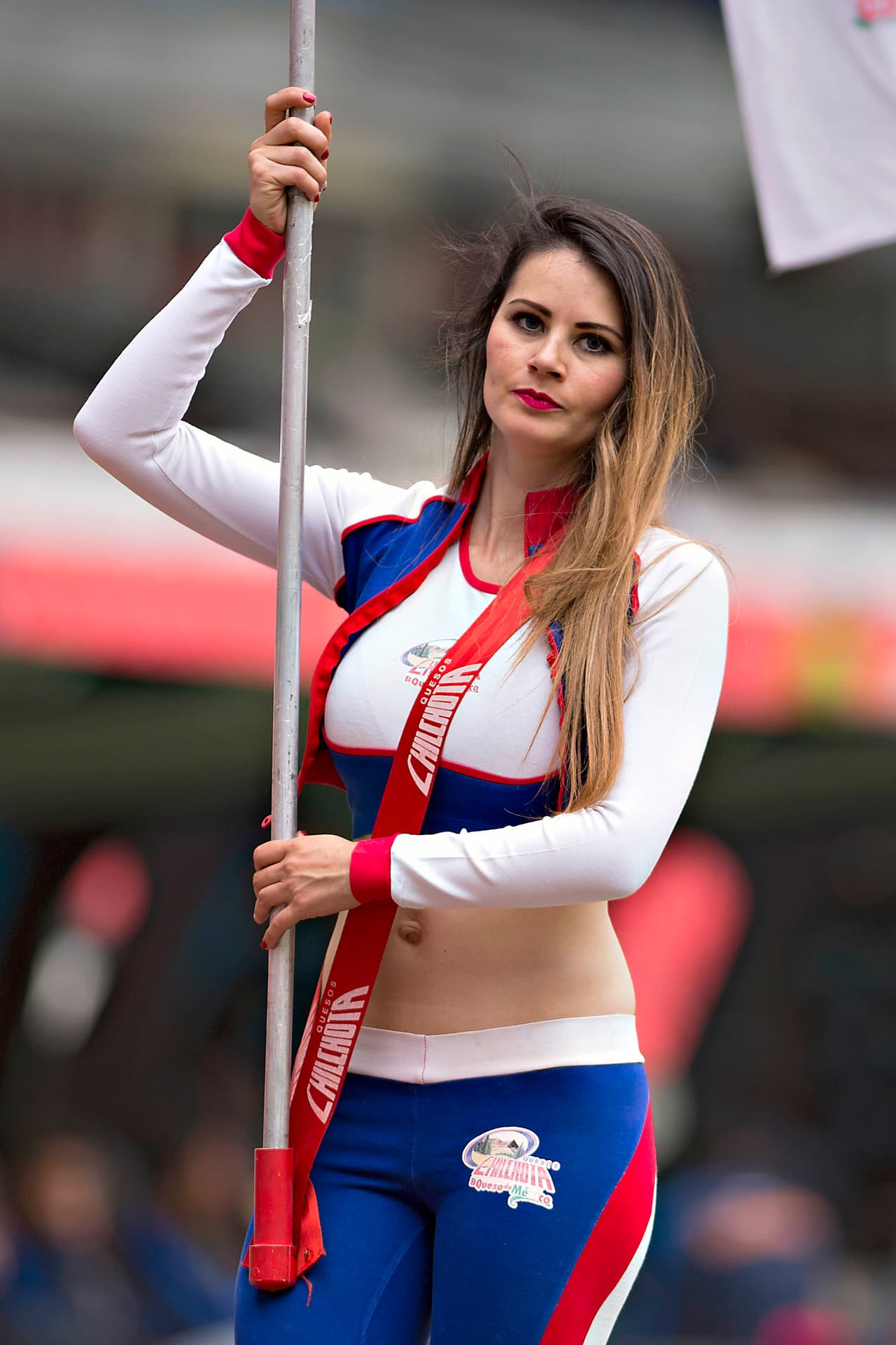 La belleza de las porristas en la fecha 11