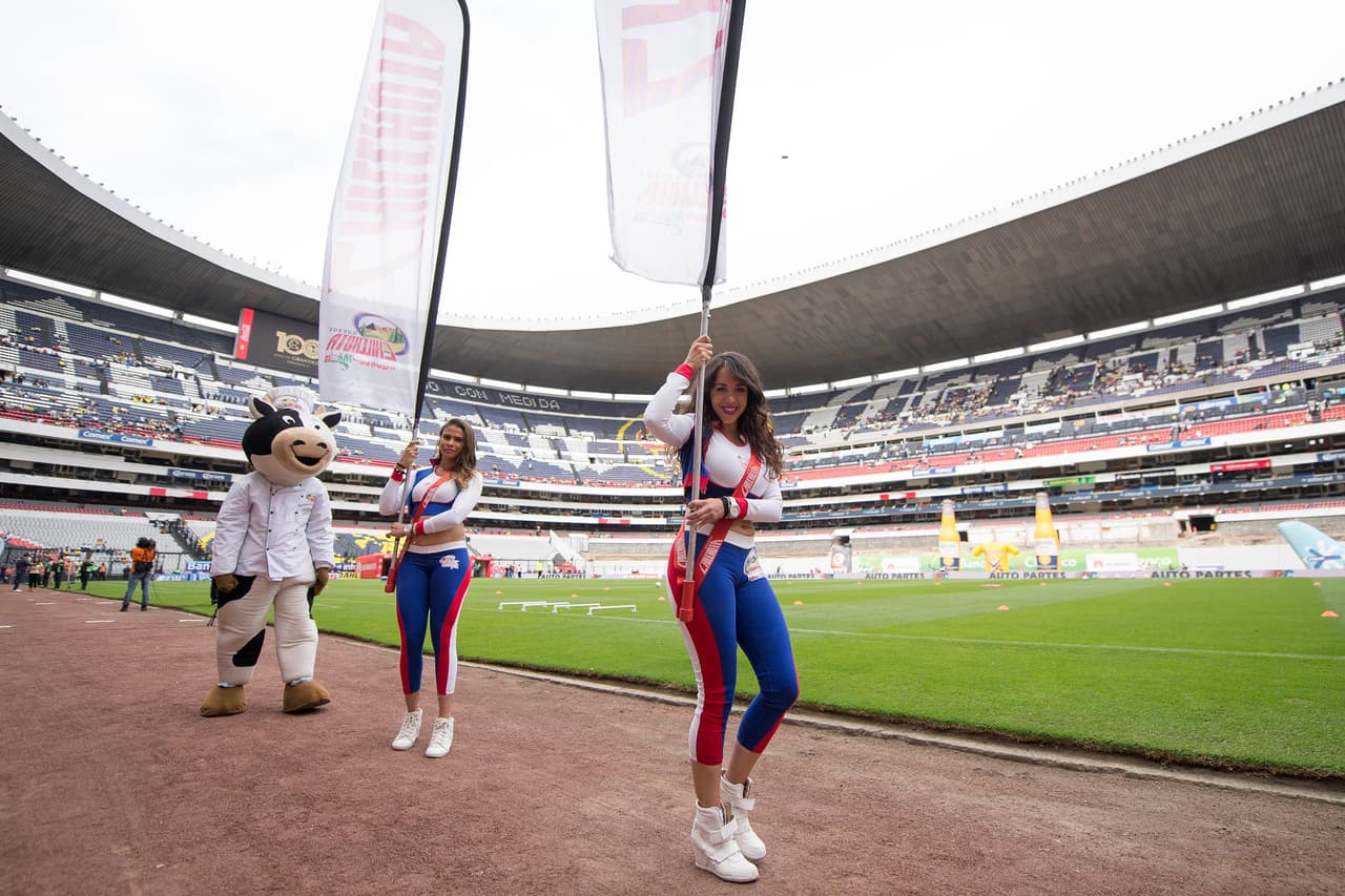 La belleza de las porristas en la fecha 11