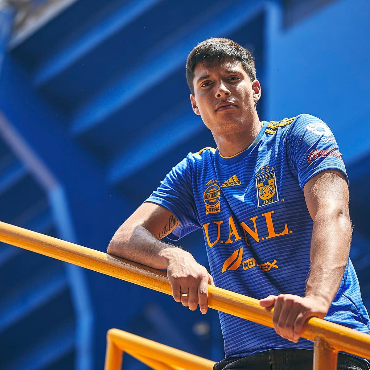 <b>Tigres U.A.N.L <i>(Away) - </i></b>México