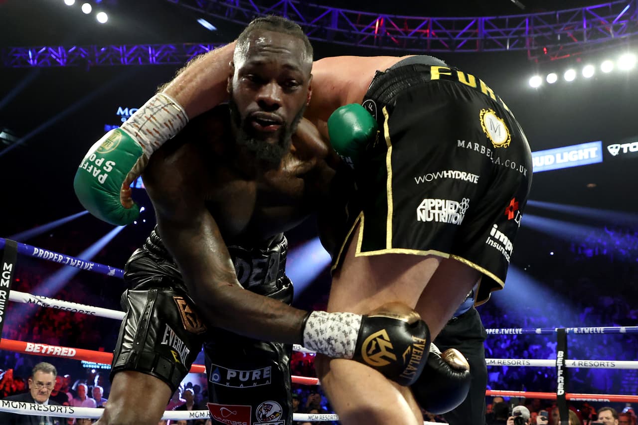 Deontay Wilder despide a su entrenador por tirar la toalla ante Fury