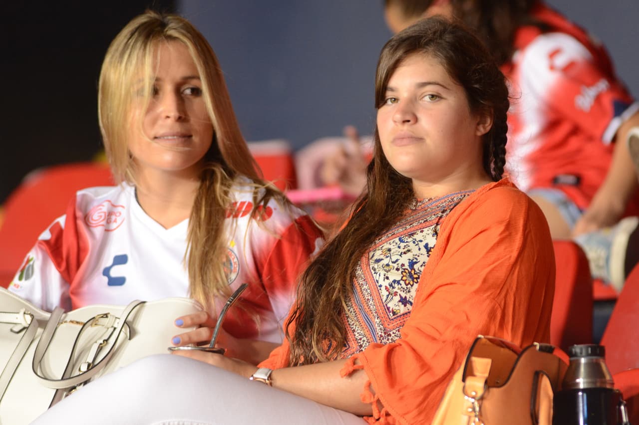 Así se vivió el colorido de la afición en la Jornada 8